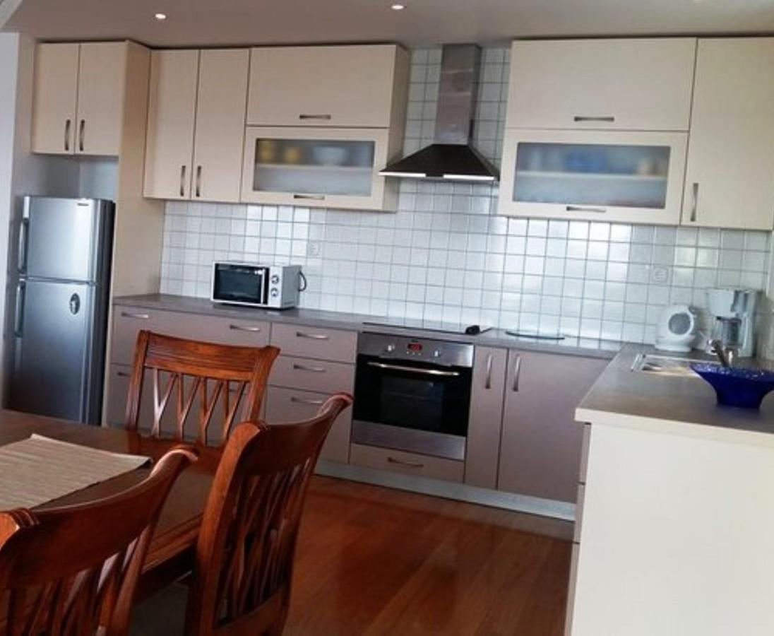 Cecillia Mare Apartments Ровин Екстериор снимка
