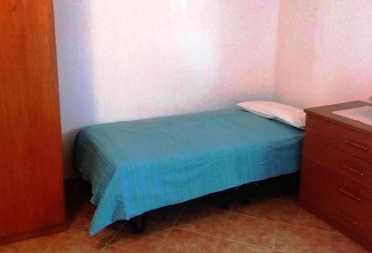 Cecillia Mare Apartments Ровин Екстериор снимка